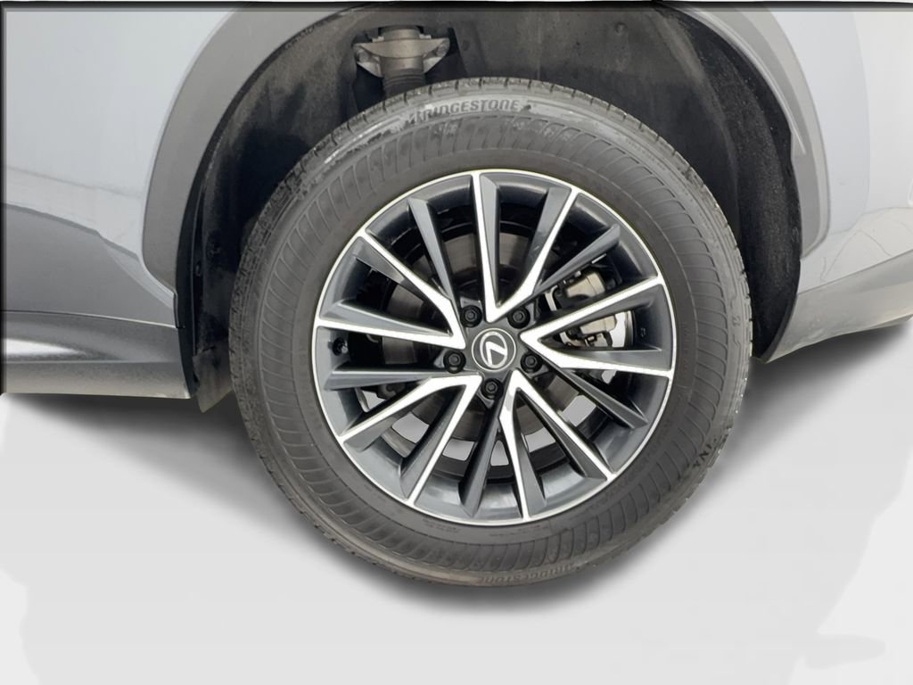 Used 2024 Lexus NX 250 FWD w/ Towing Package (2000 Lbs) image 11