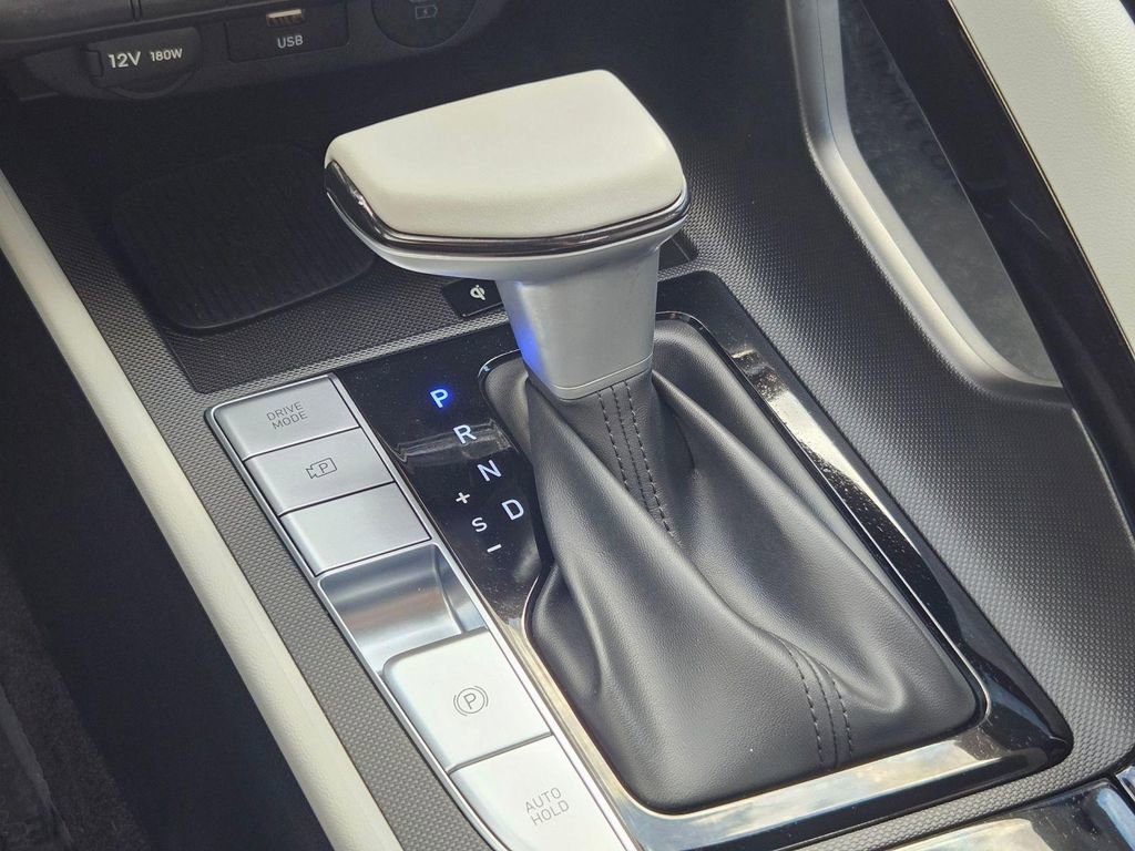 Certified 2025 Hyundai Elantra Limited w/ Cargo Package image 20