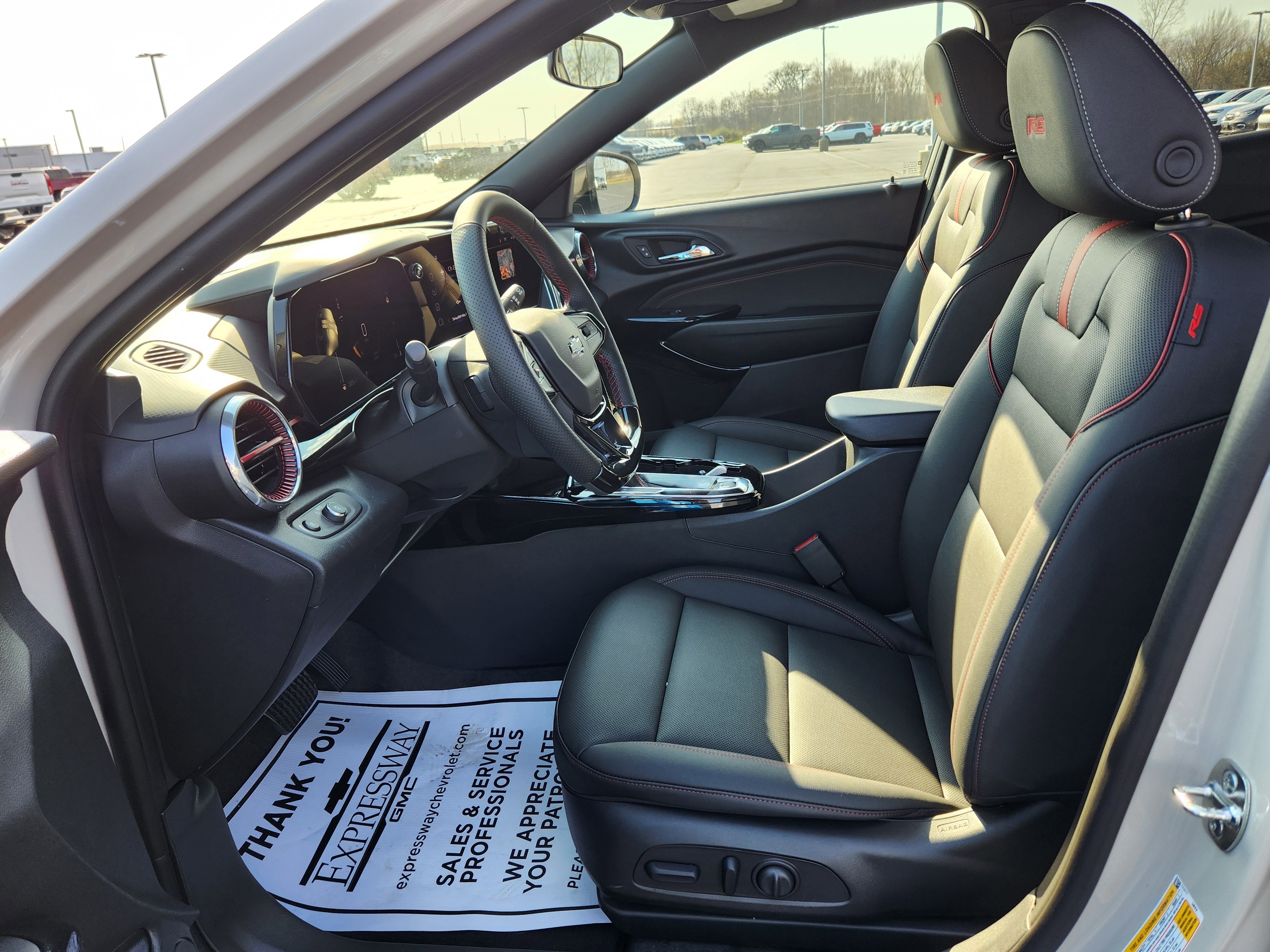 New 2026 Chevrolet Trax RS w/ Sunroof Package image 9