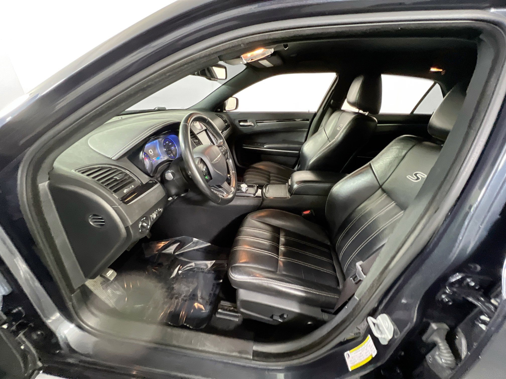 Used 2019 Chrysler 300 S image 20