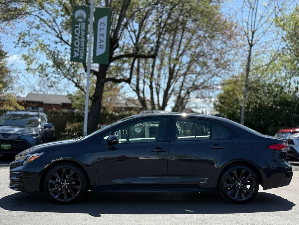 Certified 2025 Toyota Corolla SE w/ SE Premium Package image 2