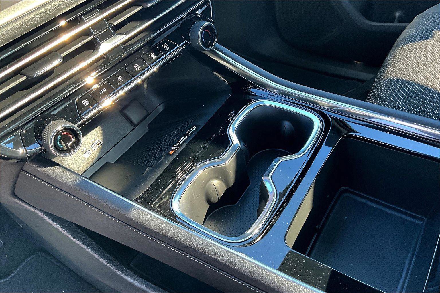 New 2026 Chevrolet Traverse LT w/ Sun and Wheel Package image 12