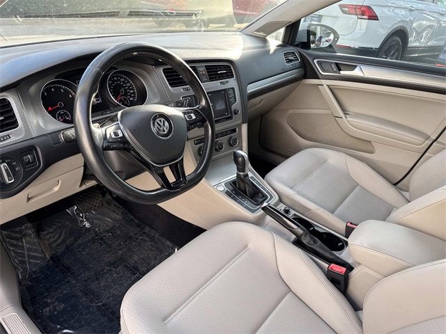 Used 2016 Volkswagen Golf SE w/ Lighting Package image 15