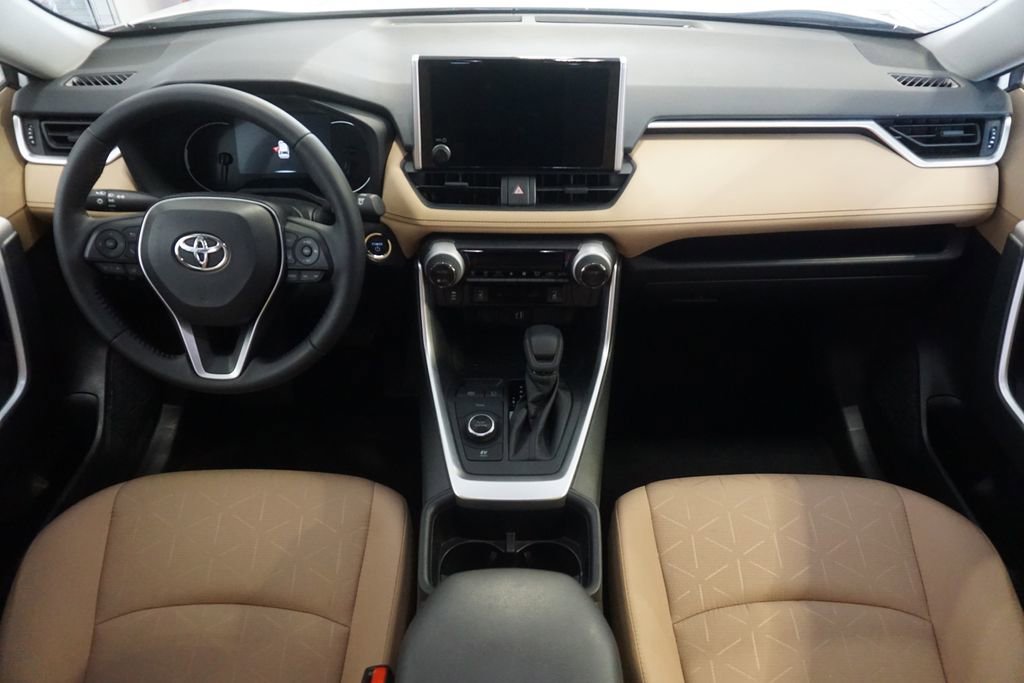 Used 2025 Toyota RAV4 XLE w/ Convenience Package AWD/4WD image 28