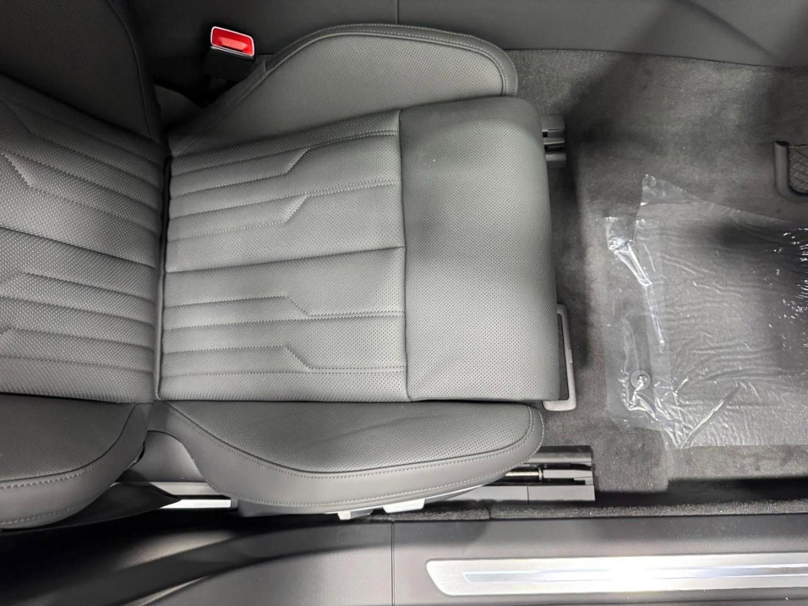 New 2026 Audi A8 L 3.0T image 19