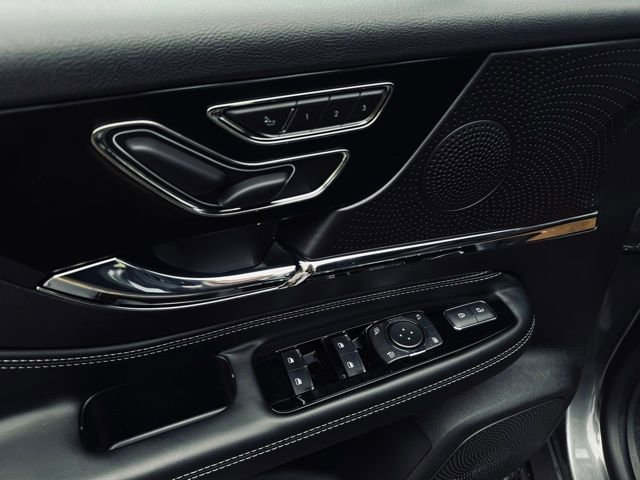 New 2026 Lincoln Corsair Premiere image 13