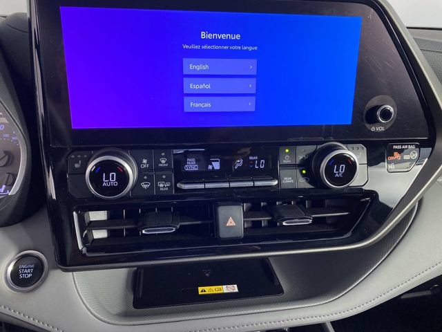 Used 2024 Toyota Highlander XLE AWD/4WD image 24