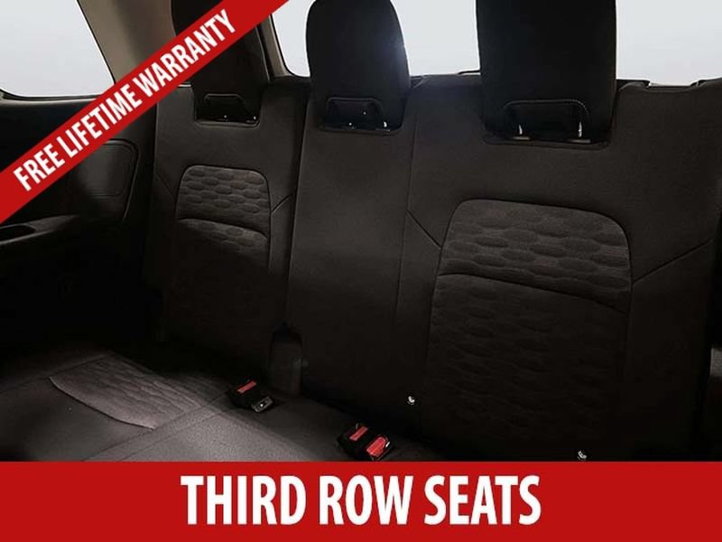 Used 2025 Nissan Pathfinder SV FWD image 16