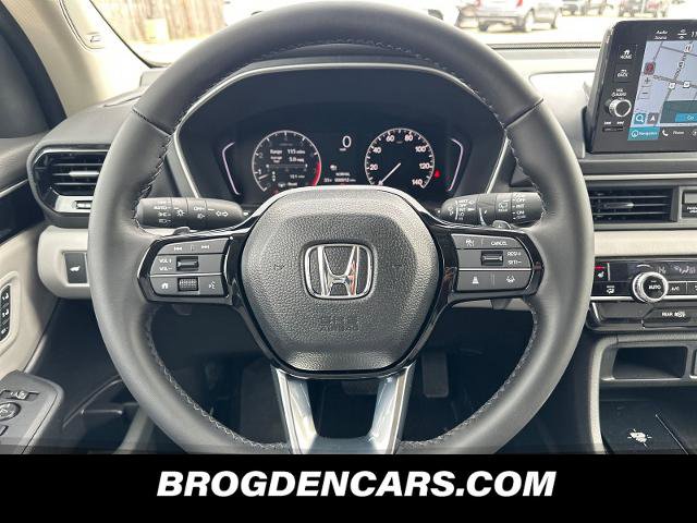 New 2025 Honda Pilot Touring image 4