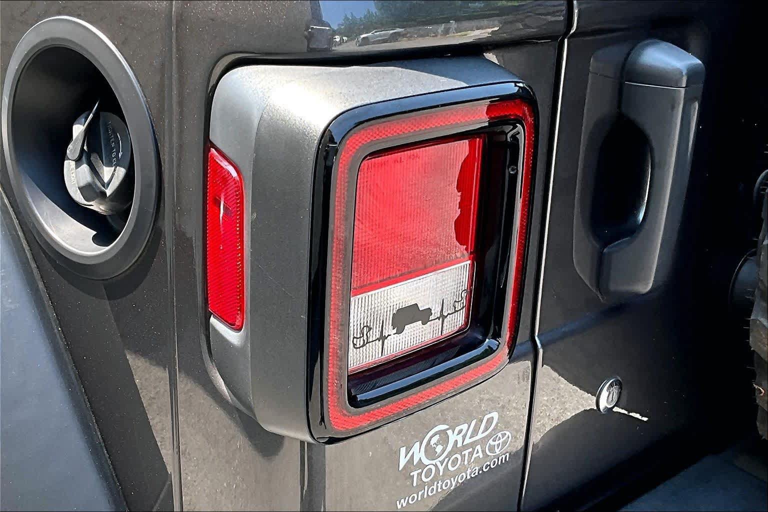 Used 2023 Jeep Wrangler Unlimited Sport AWD/4WD image 29