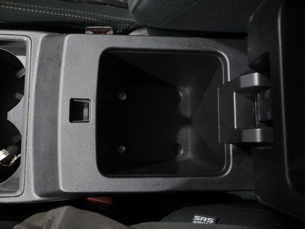 Used 2023 Mitsubishi Outlander ES AWD/4WD image 30