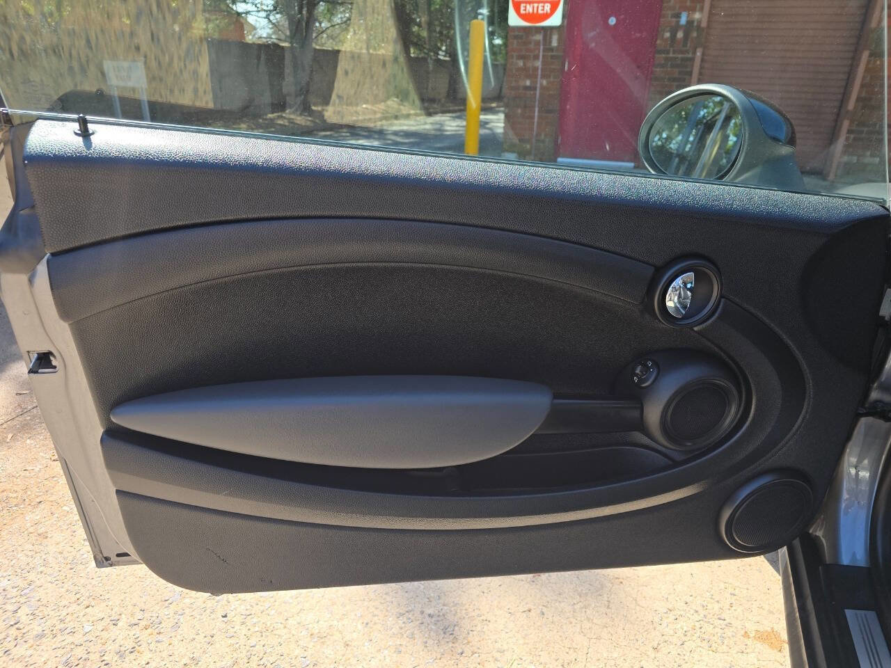 Used 2010 MINI Cooper Hardtop image 6