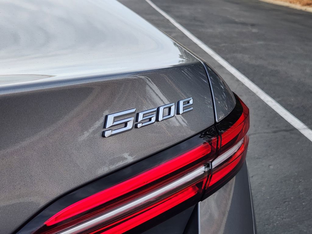 New 2026 BMW 550e xDrive image 20