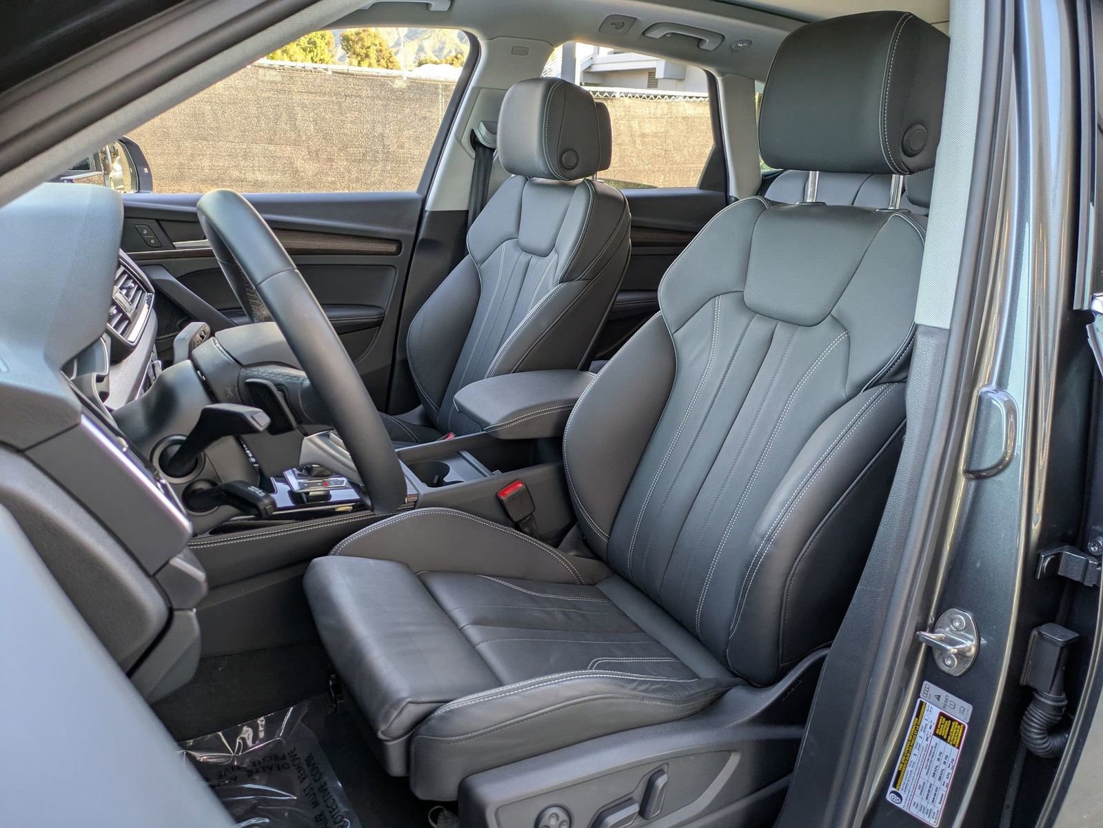 Used 2024 Audi Q5 e Premium Plus w/ Premium Plus Package image 30