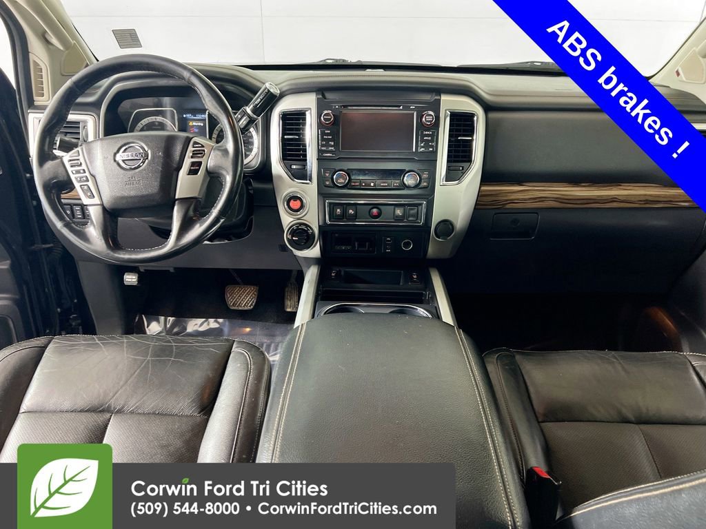 Used 2016 Nissan Titan SL image 7