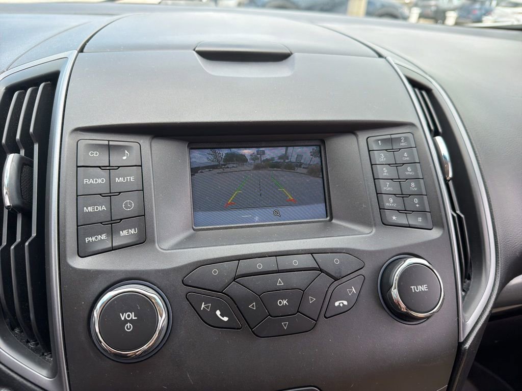 Used 2018 Ford Edge SE image 22