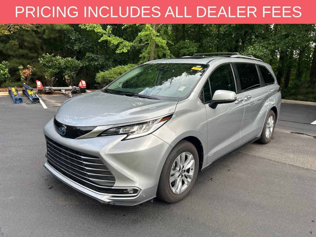 Certified 2021 Toyota Sienna Limited FWD image 4