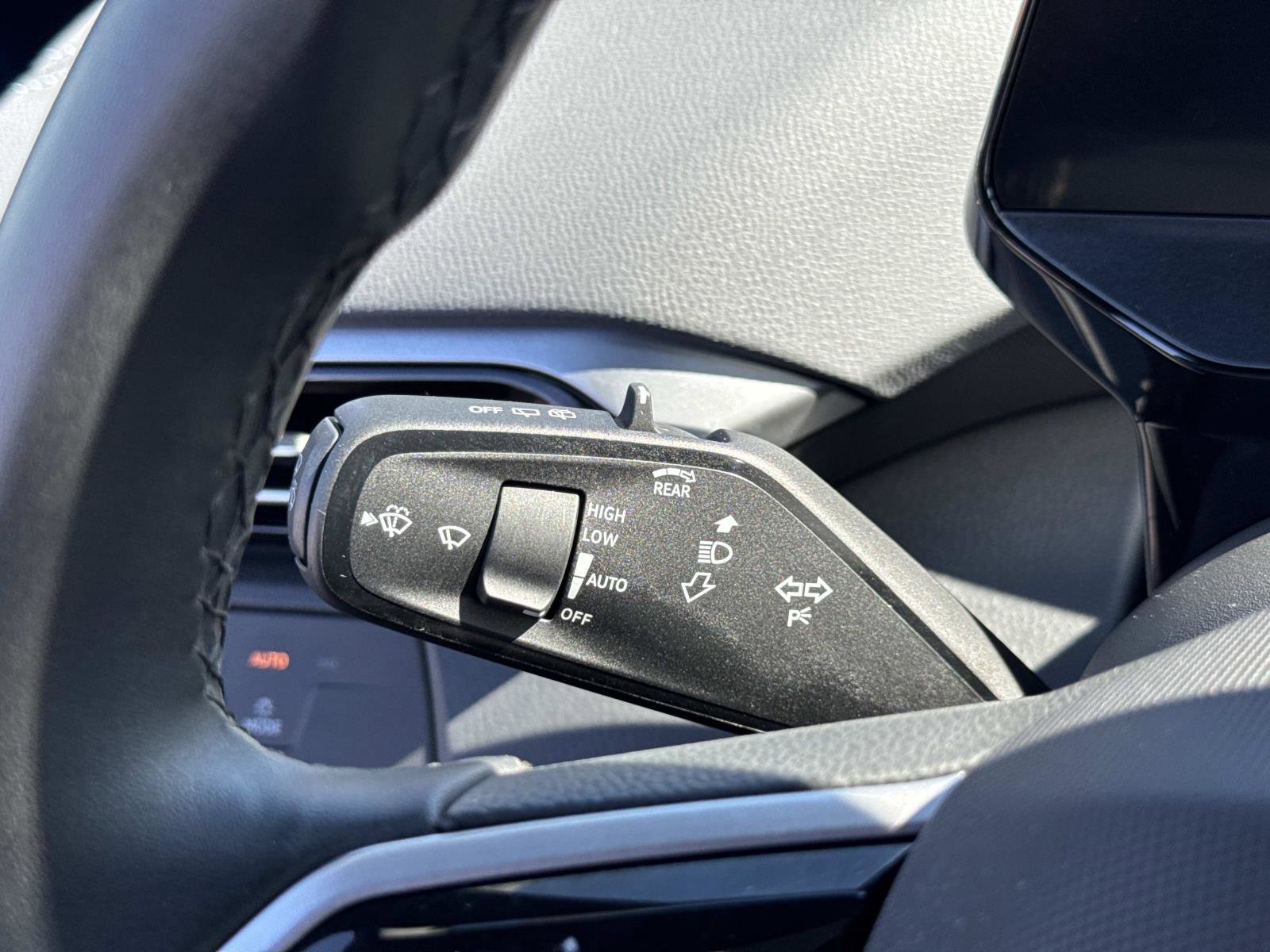 Certified 2025 Volkswagen ID.4 Pro image 22