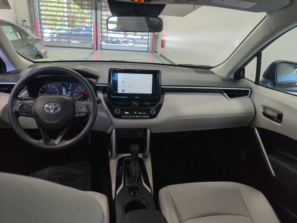 Used 2023 Toyota Corolla Cross L AWD/4WD image 12