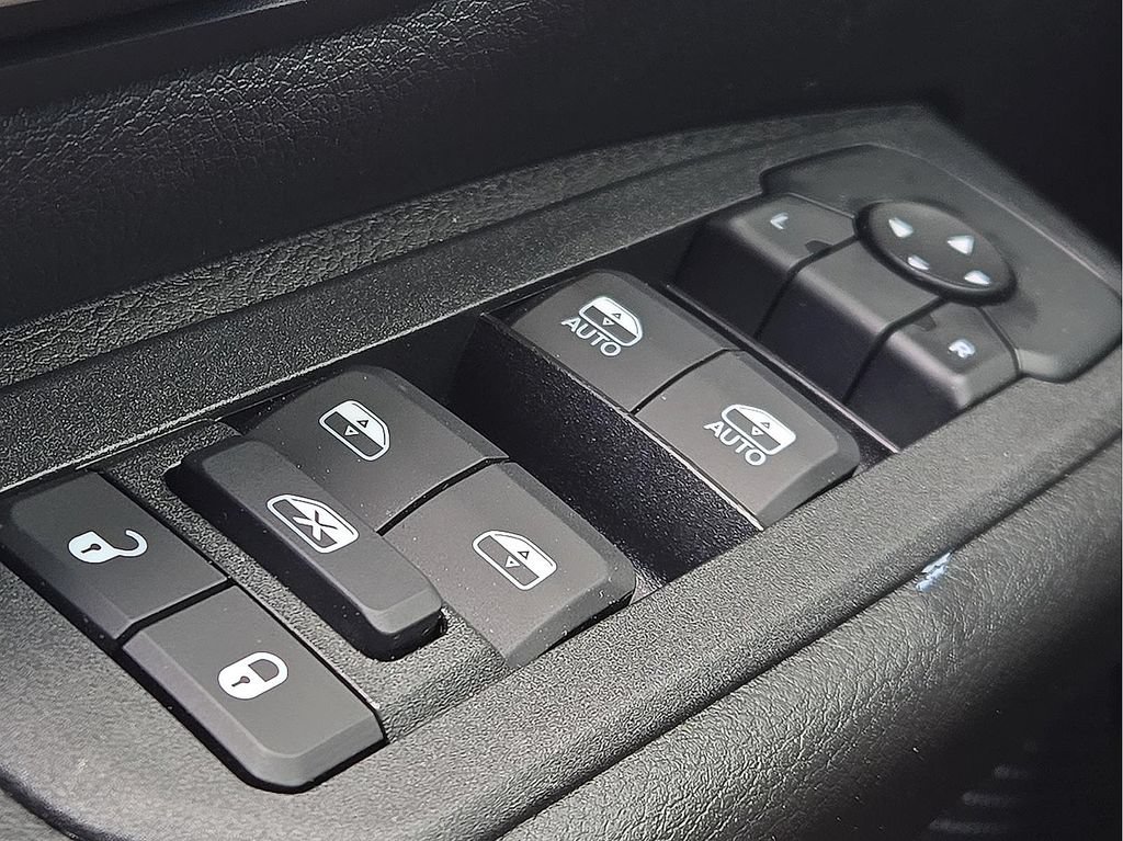 New 2025 RAM 1500 Warlock AWD/4WD image 17