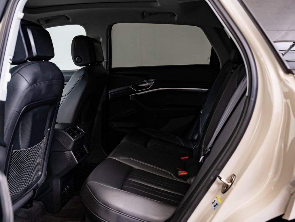 Used 2021 Audi e-tron Premium w/ Convenience Plus Package AWD/4WD image 41