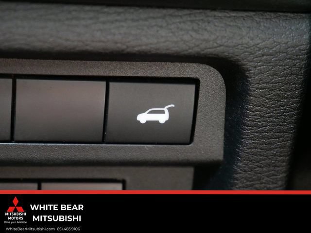 Used 2025 Mitsubishi Outlander SE AWD/4WD image 16