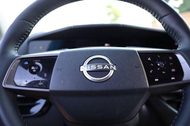 Used 2025 Nissan Murano SV AWD/4WD image 9