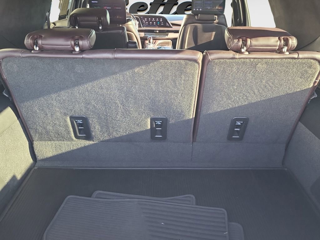 Used 2022 Cadillac Escalade ESV Premium Luxury Platinum w/ LPO, Radiant Package AWD/4WD image 9