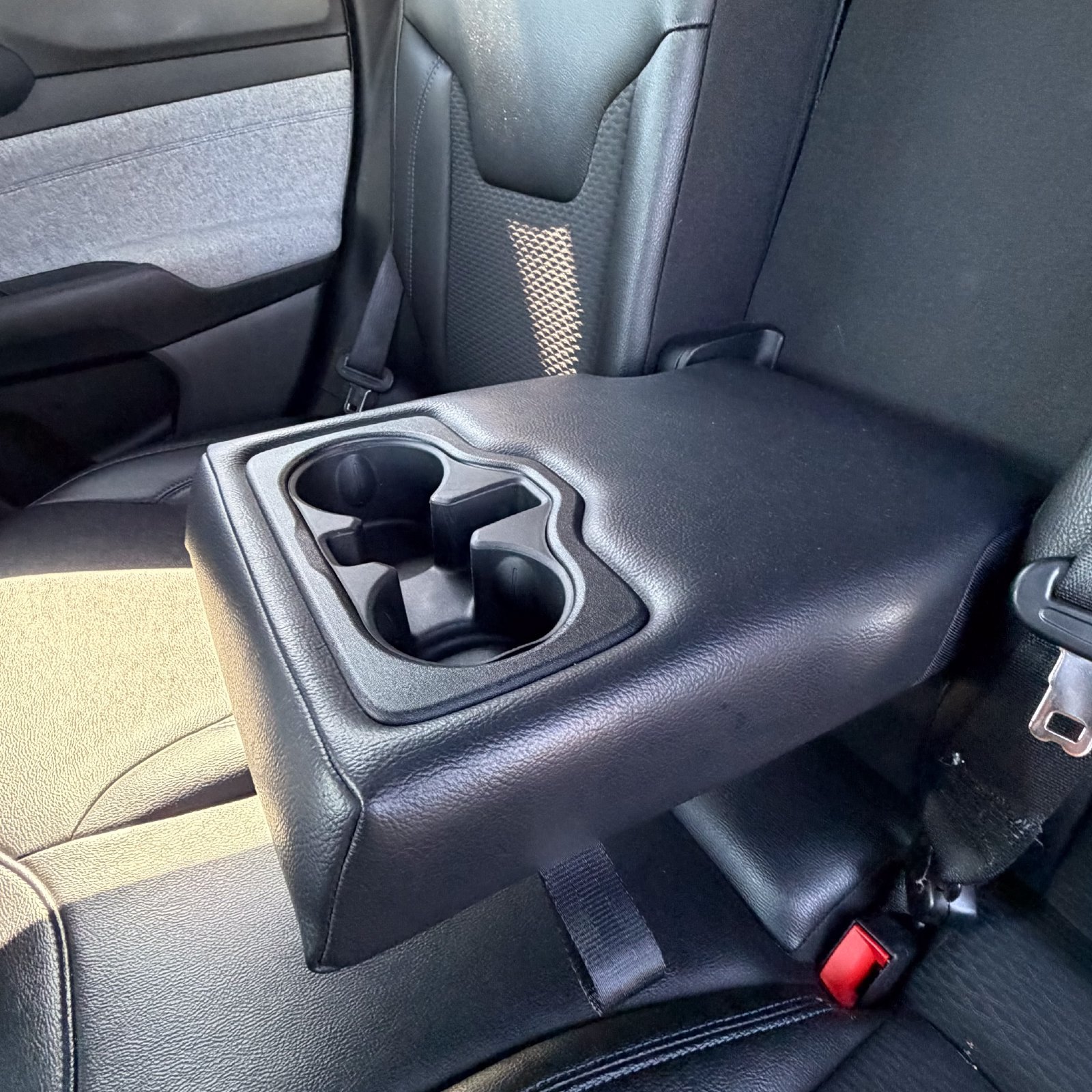 Used 2024 Jeep Compass Latitude AWD/4WD image 34