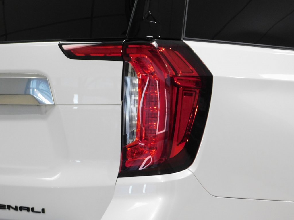 Used 2023 GMC Yukon Denali image 90