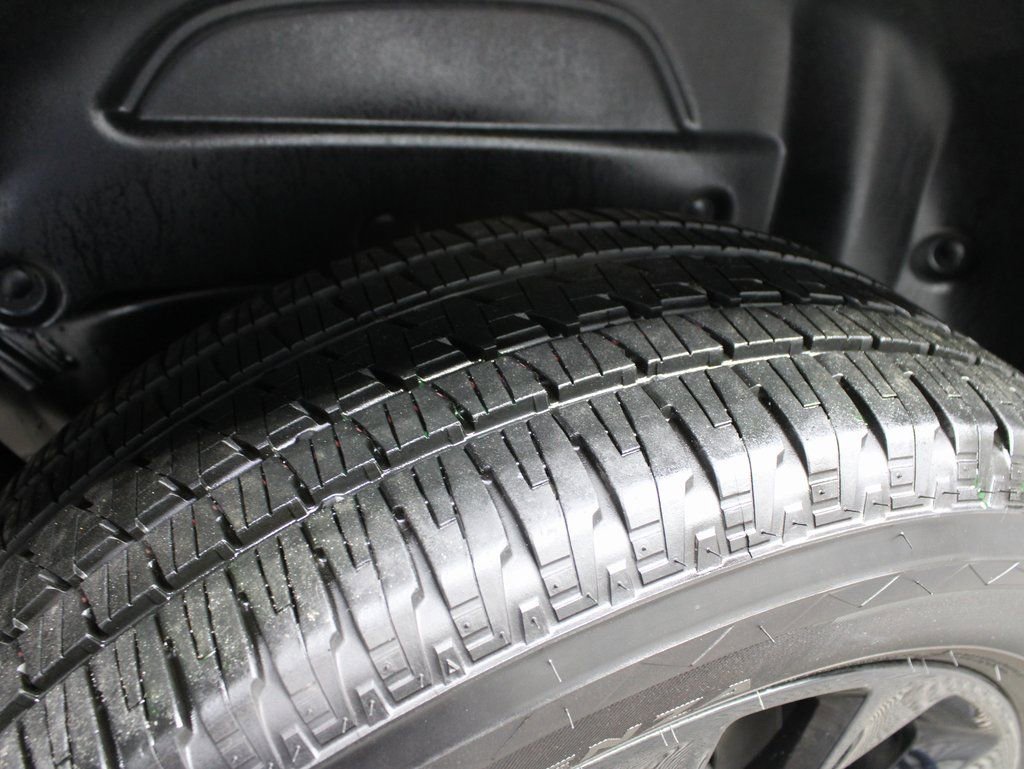 Used 2023 Jeep Wrangler Unlimited Sahara image 32