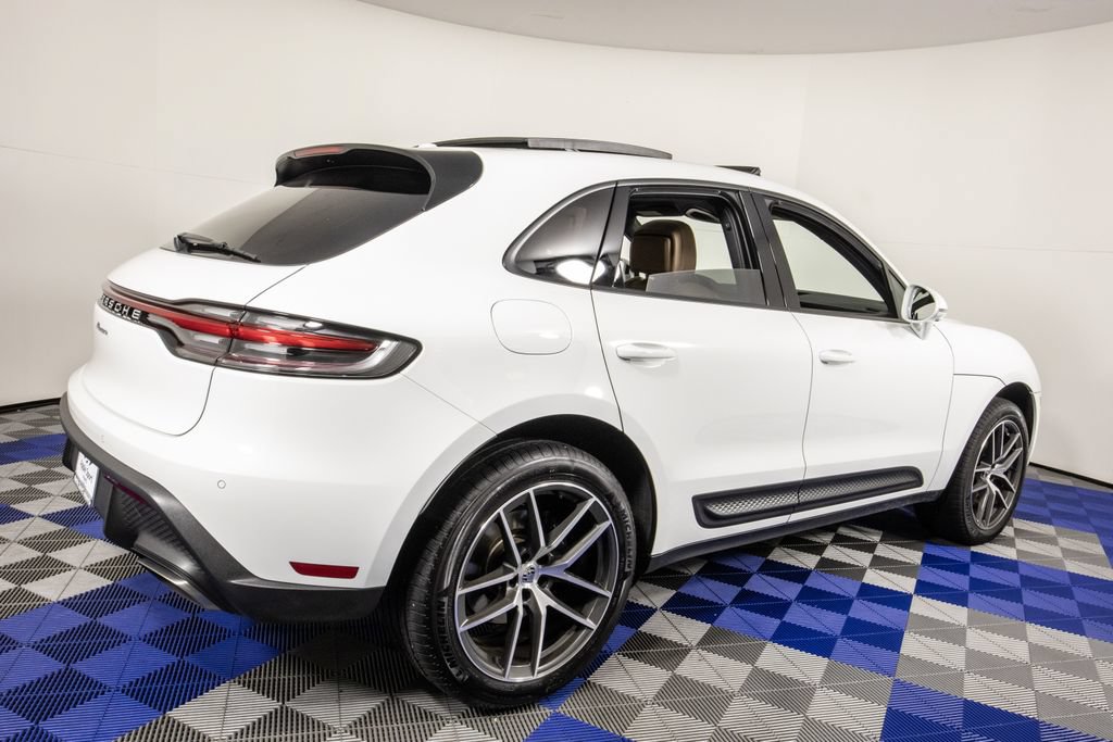 Used 2024 Porsche Macan AWD/4WD image 5