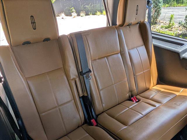 Used 2012 Lincoln Navigator L 4WD image 21