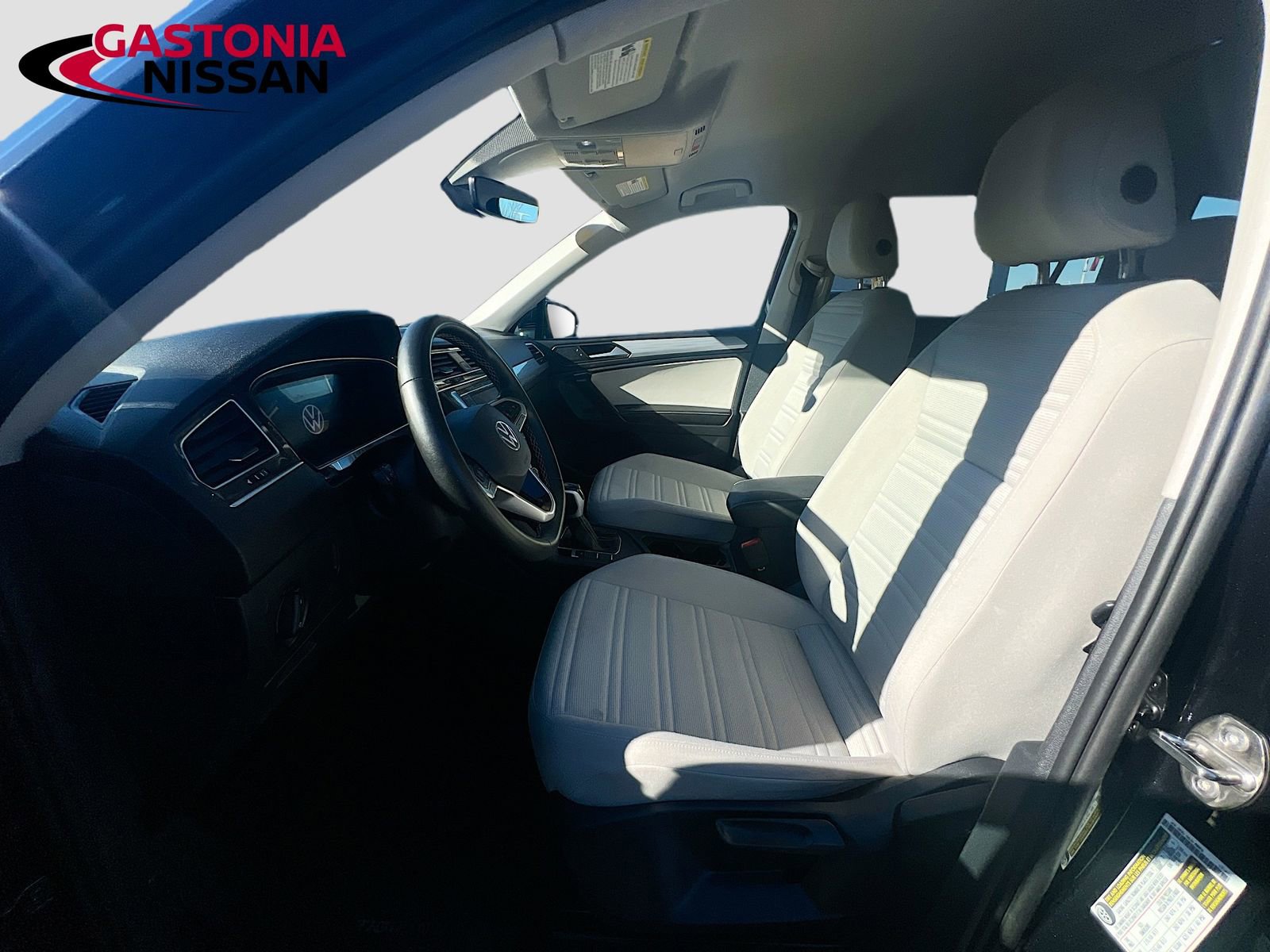 Used 2024 Volkswagen Tiguan S image 27