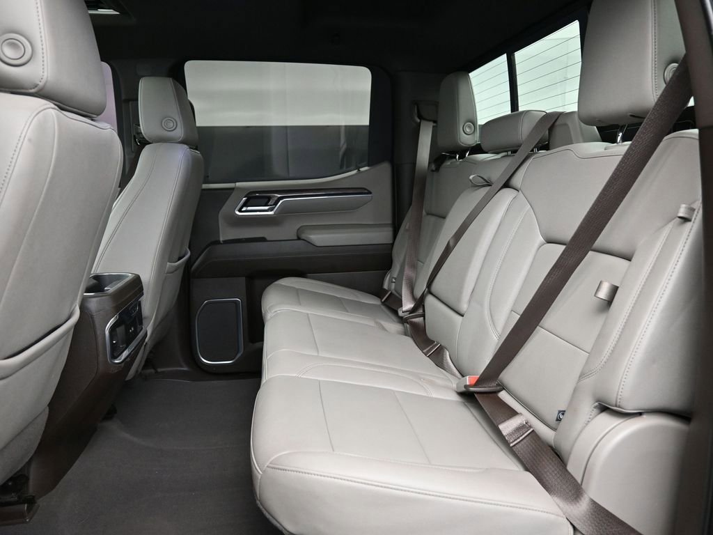 Used 2023 Chevrolet Silverado 1500 LTZ w/ LTZ Premium Package image 32