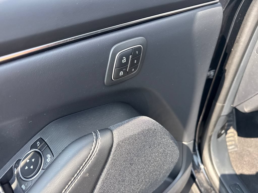 Used 2025 Ford Mustang Mach-E Premium AWD/4WD image 22