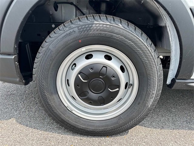 New 2025 Ford Transit 250 148 Medium Roof image 9