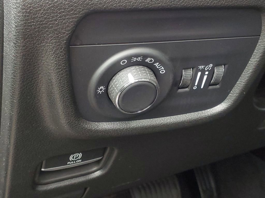 Used 2024 Jeep Grand Cherokee Altitude image 14