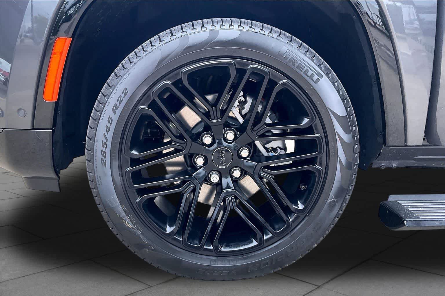 New 2026 Jeep Grand Wagoneer L Limited AWD/4WD image 11