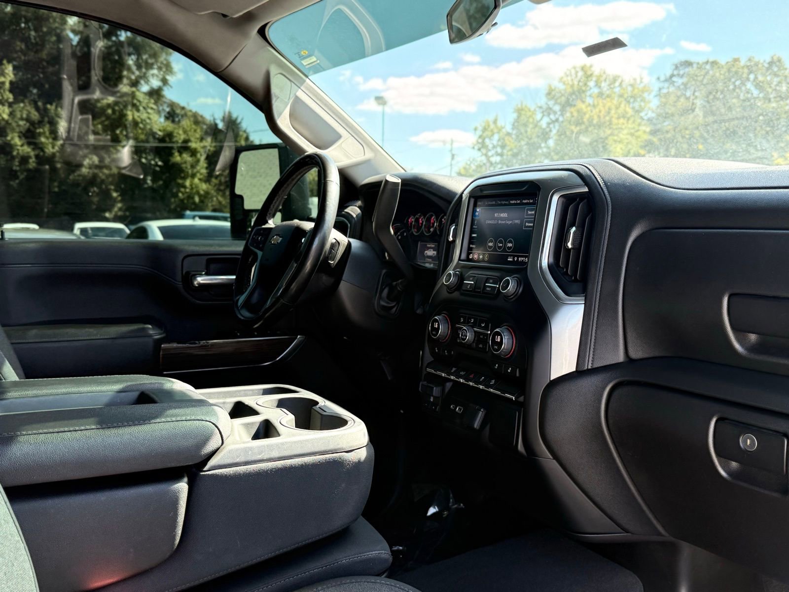 Used 2023 Chevrolet Silverado 2500 LT w/ Convenience Package image 24