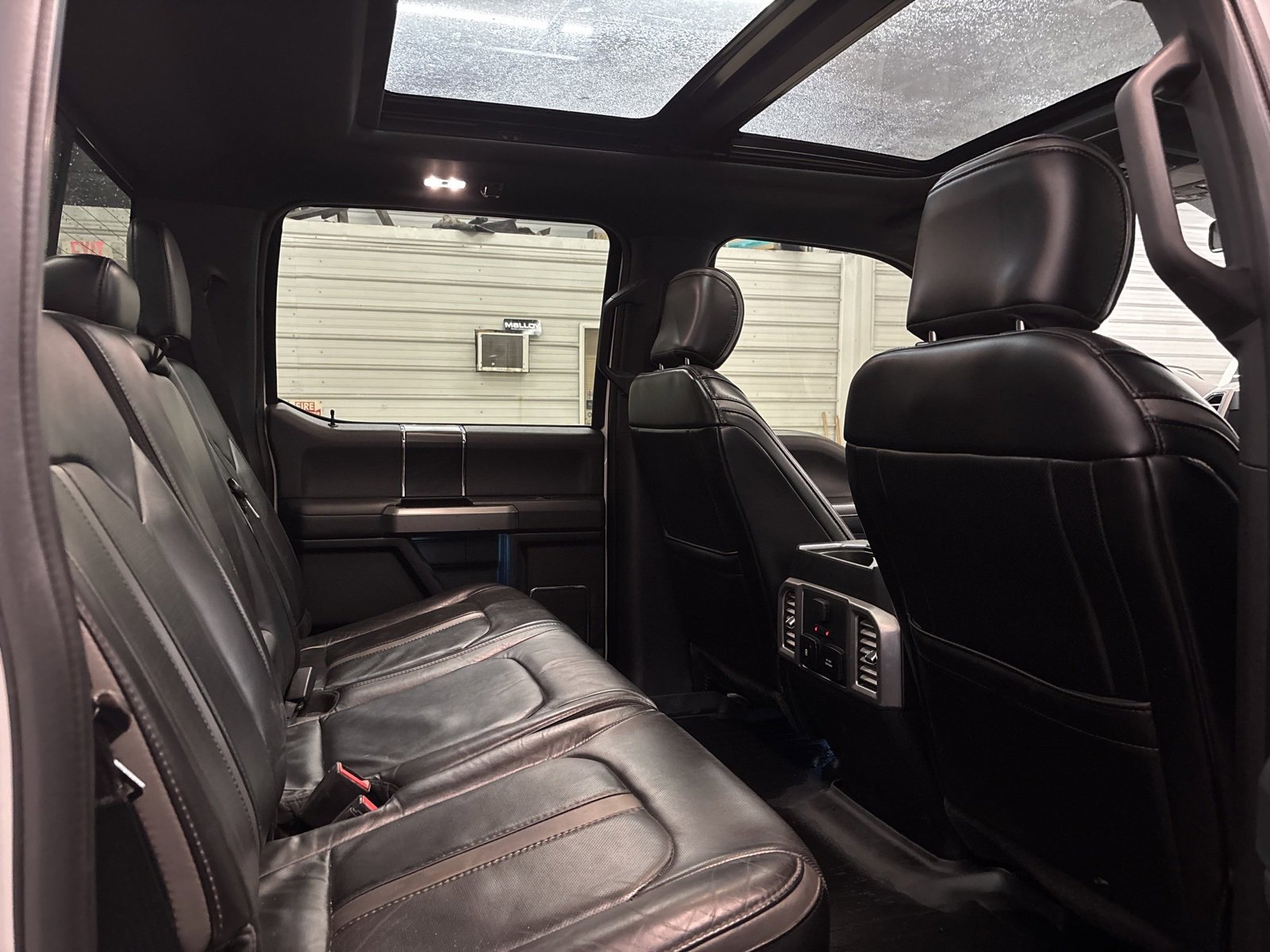 Used 2018 Ford F350 Platinum w/ Platinum Ultimate Package image 30