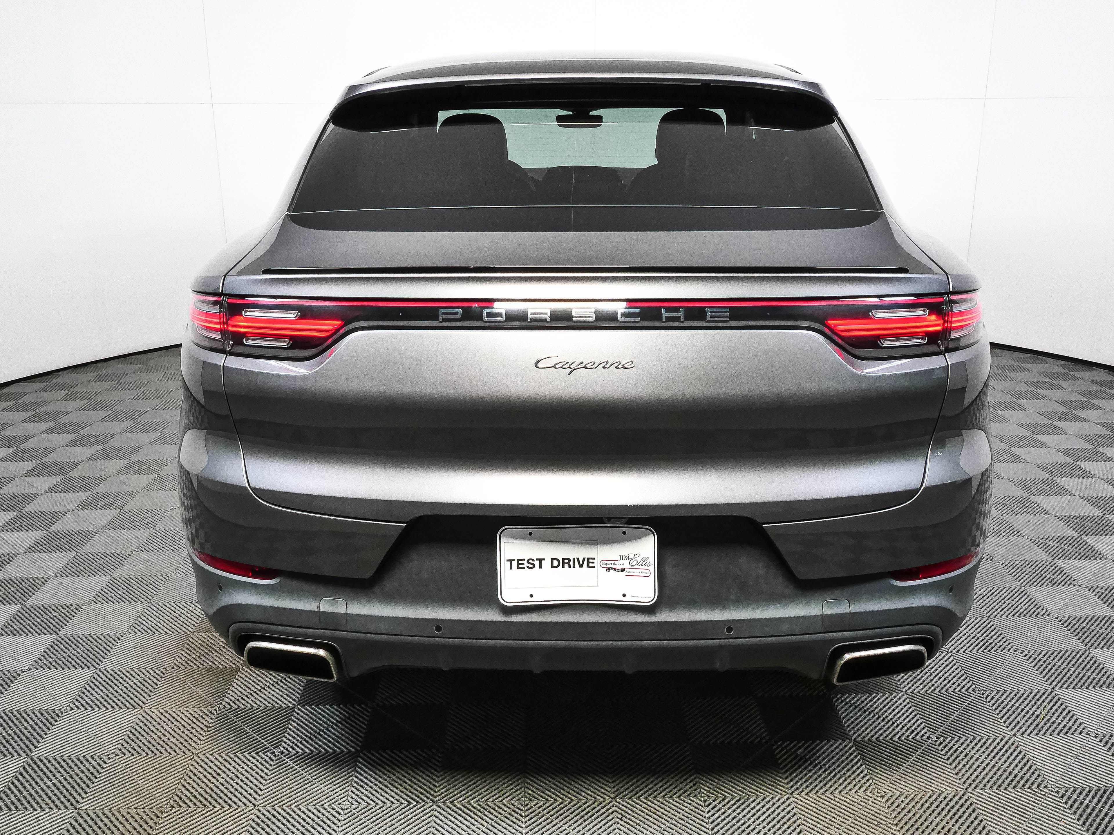 Certified 2022 Porsche Cayenne Coupe AWD/4WD image 34