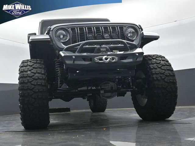Used 2025 Jeep Gladiator Overland AWD/4WD image 18