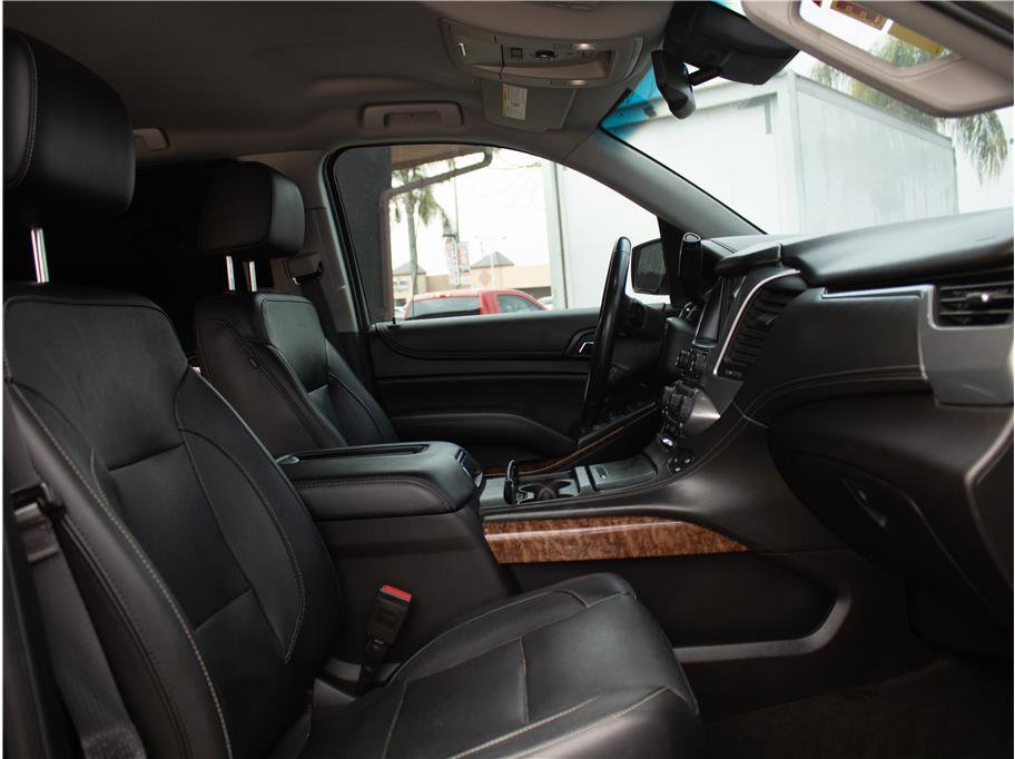Used 2017 Chevrolet Suburban Premier image 11