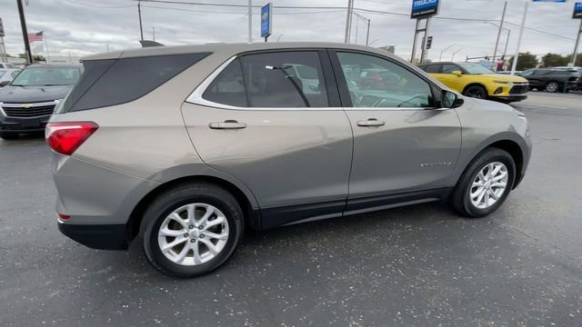 Used 2018 Chevrolet Equinox LT image 2
