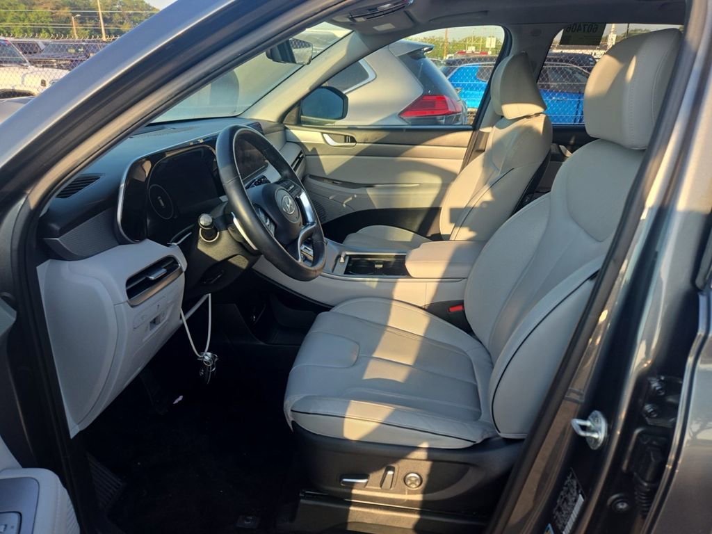 Used 2023 Hyundai Palisade SEL w/ Premium Package image 3