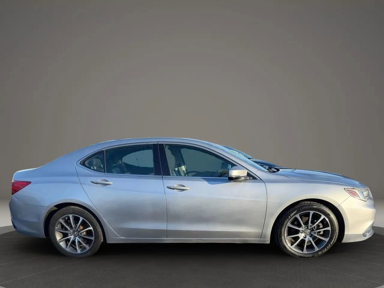 Used 2019 Acura TLX V6 image 4