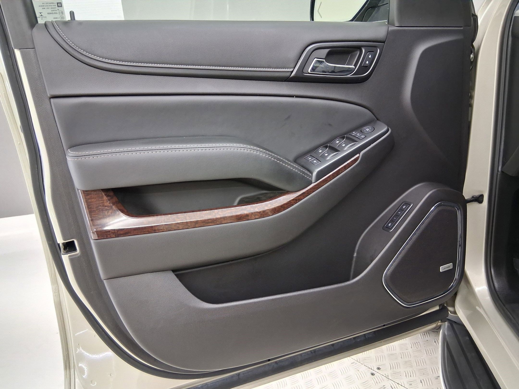 Used 2016 GMC Yukon SLT w/ Open Road Package image 23