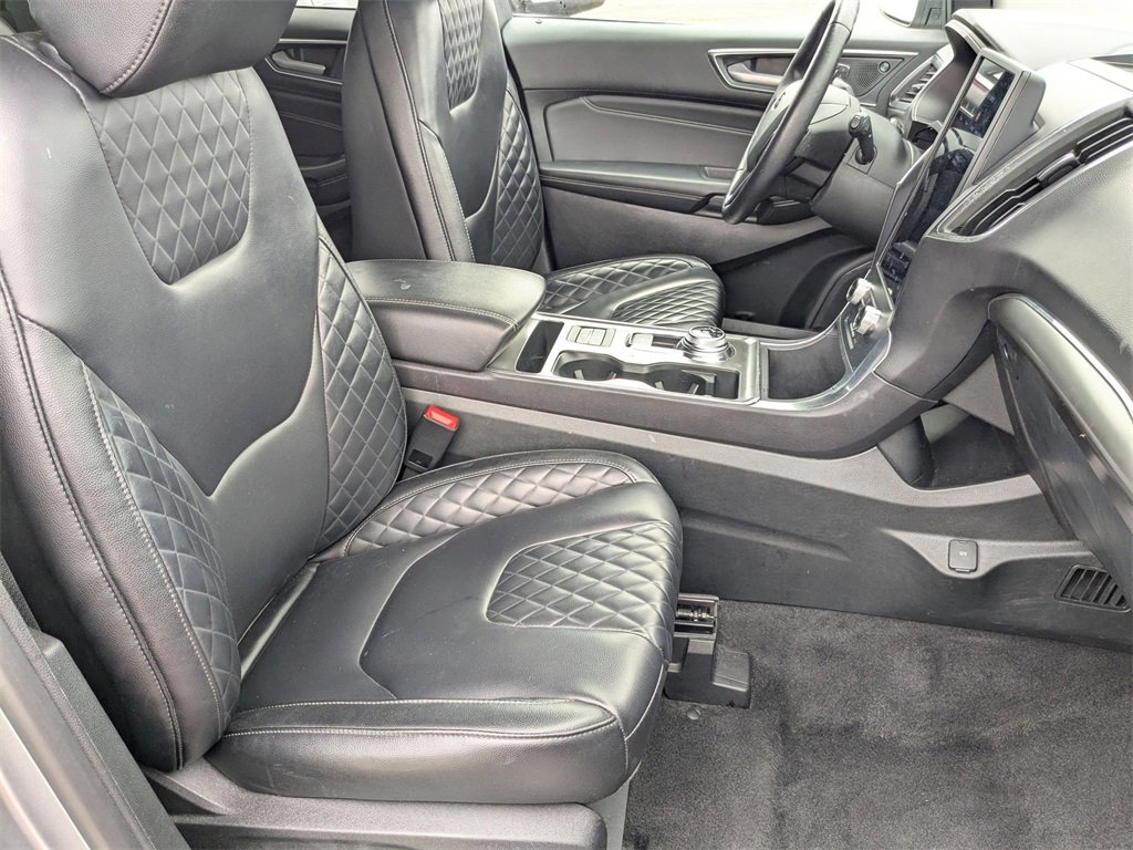 Used 2024 Ford Edge Titanium image 36