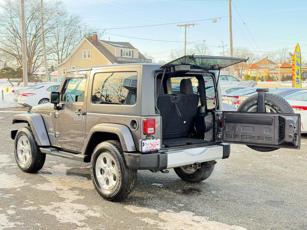 Used 2014 Jeep Wrangler Sahara w/ Connectivity Group AWD/4WD image 29